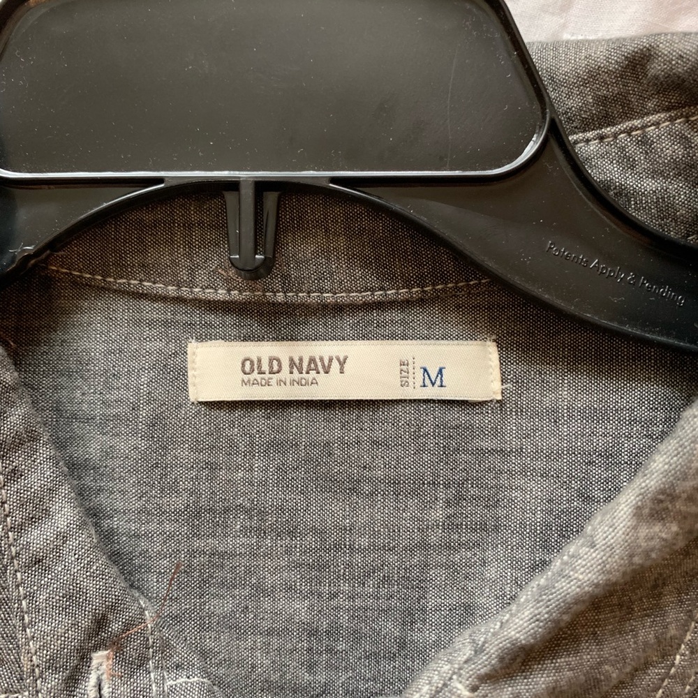 chambray button down🖤 - Picture 4 of 5